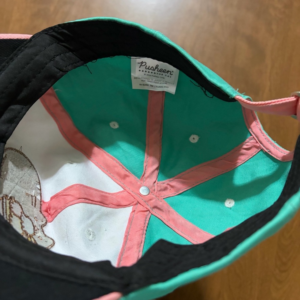 Pusheen the cat hat - Picture 2 of 2